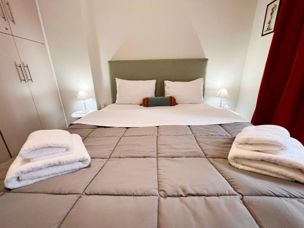 A Stroll To The Acropolis - By Athenian Homes * Athens
